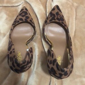 Mossimo Lainee size 7